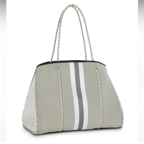 Haute Shore Tote - Picture 2 of 12